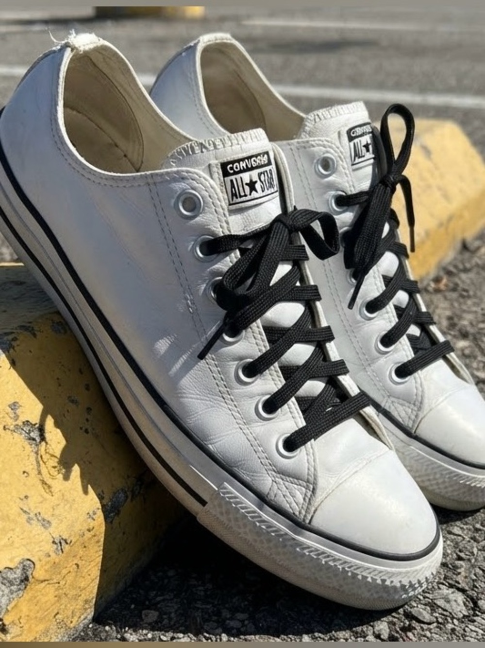 Converse All Star Leather Low Top Sneakers – White/Black – Men's 10 / Women's 12